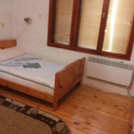 за гости сакалиеви 3*